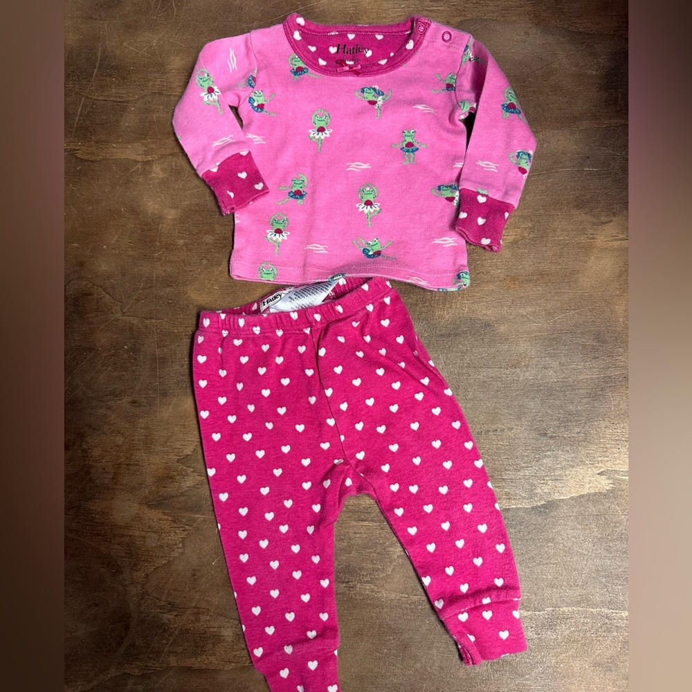 Hatley Pink Frog and Heart Kids Pajamas